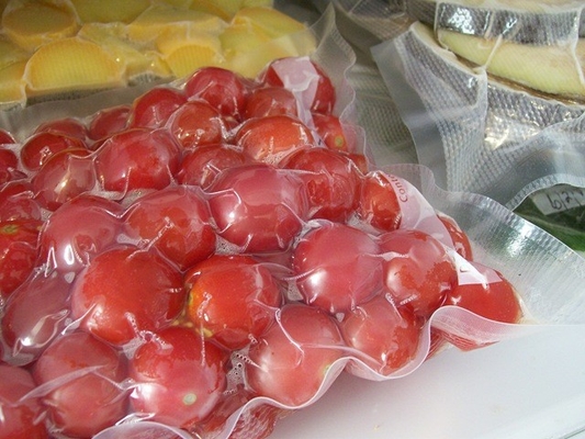 Vacuum Packaging Bags Clear 3 Side Heat Sealing NYLON / LLDPE Vacuum Bags